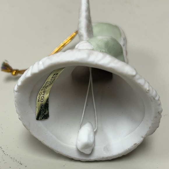 Giftco Bisque Porcelain Kissing Green Angel Bell Figurine Christmas Ornament - Picture 6 of 7